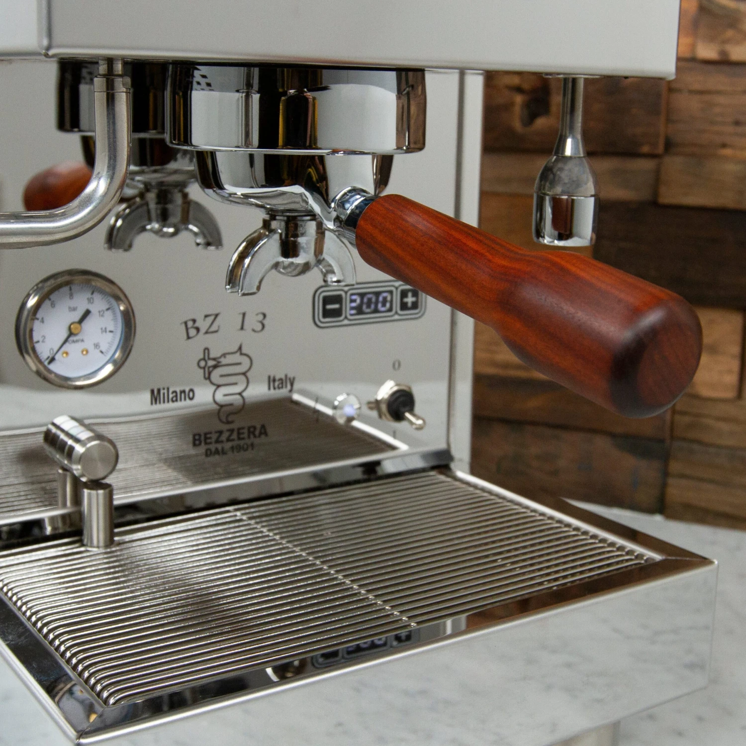 Bezzera BZ13 DE Rosso Espresso Machine - Rosewood - Special Edition 4 Bezzera BZ13 DE Rosso Espresso Machine - Rosewood - Special Edition - Image 4