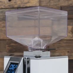 Eureka Mignon Magnifico Coffee Grinder In White 25 Eureka Mignon Magnifico Coffee Grinder In White -Brewroast Deals Store IMG 6166