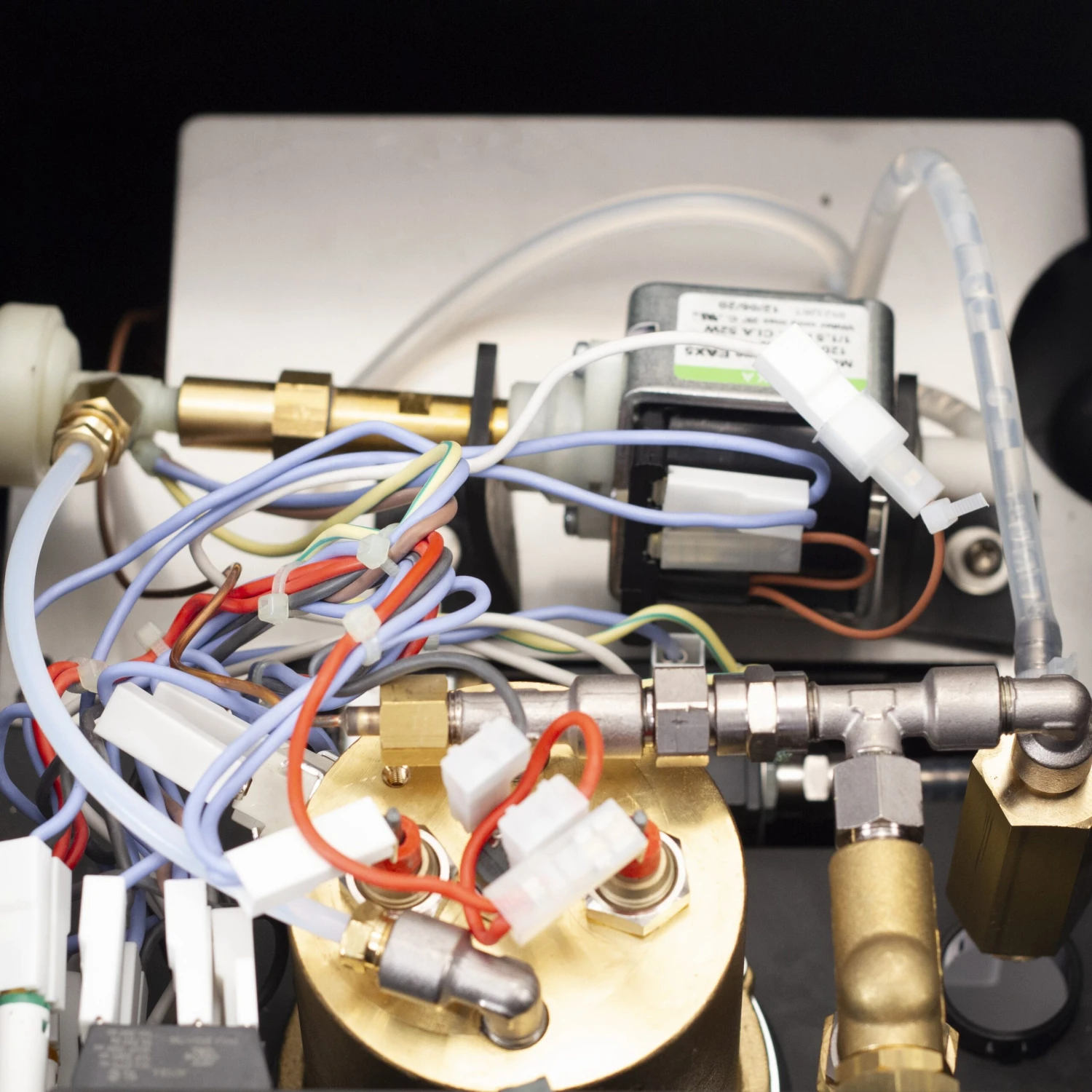 Quick Mill Pippa Semi-Automatic Espresso Machine - Black 10 Quick Mill Pippa Semi-Automatic Espresso Machine - Black - Image 10